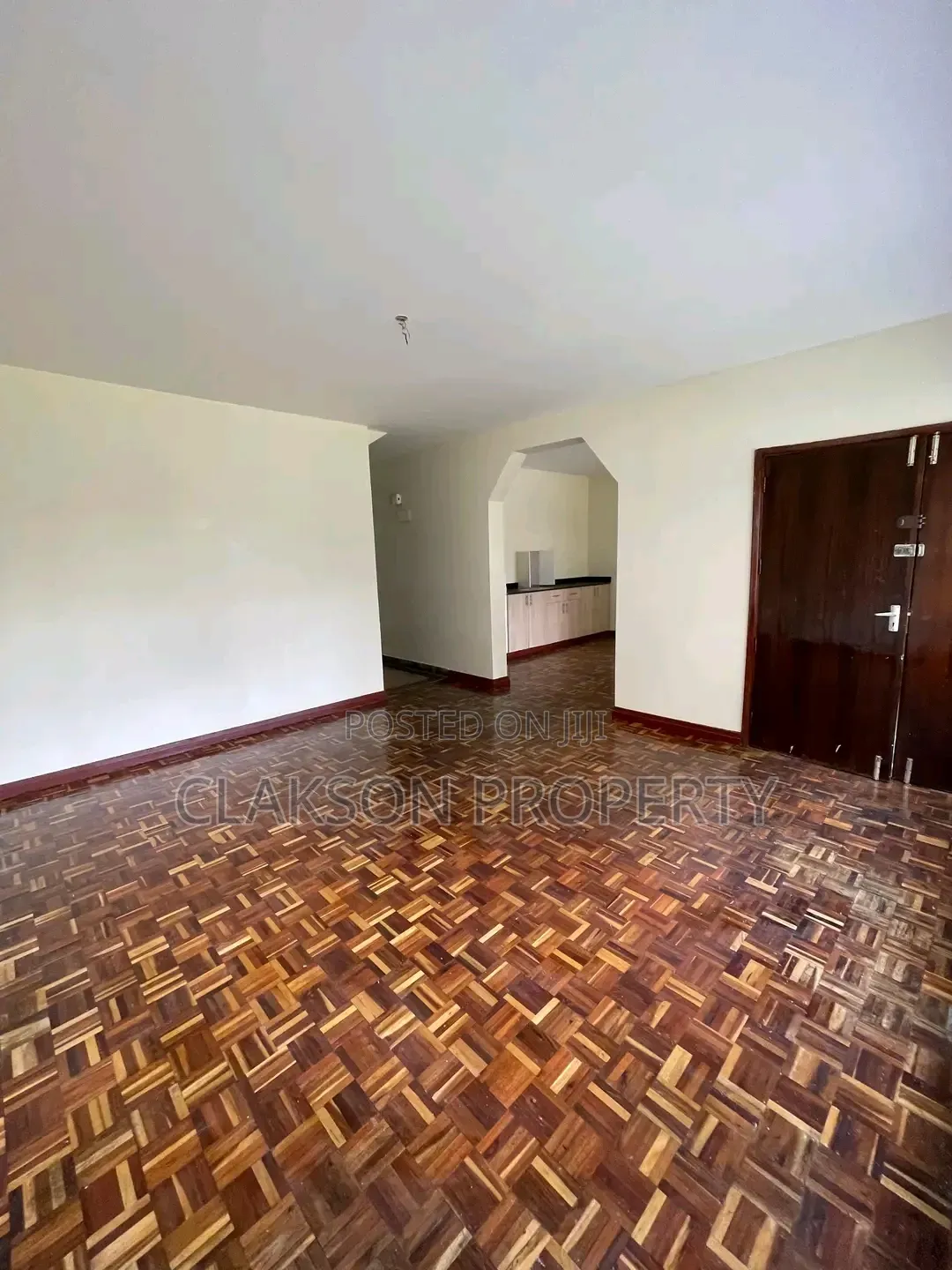 4bdrm Maisonette in Westland, Raphta Road Area for rent