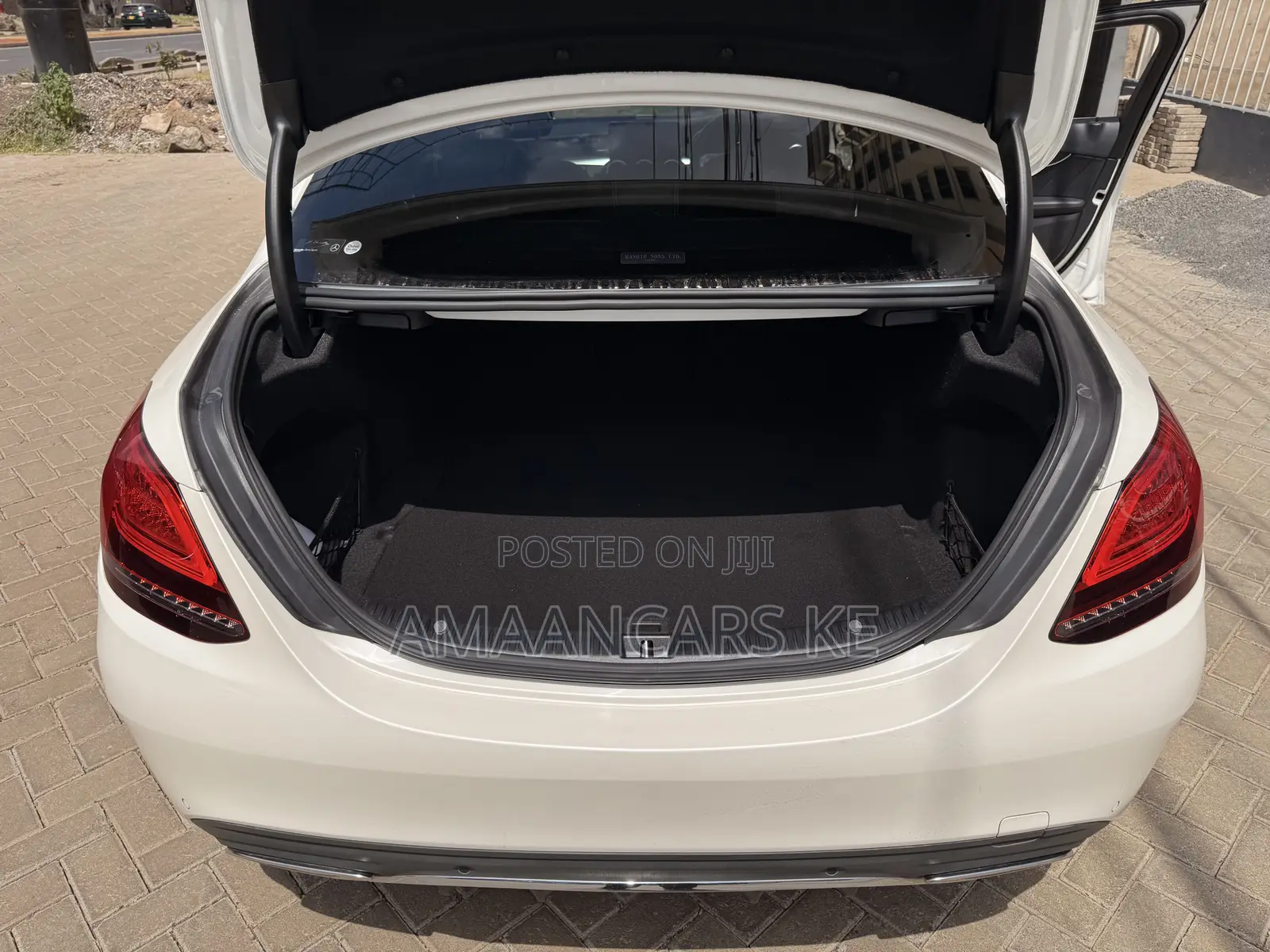 Mercedes-Benz C200 2019 White