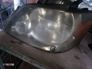 Toyota Noah 2002 Headlight Xenon