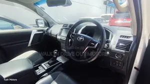 Toyota Land Cruiser Prado 2018 White