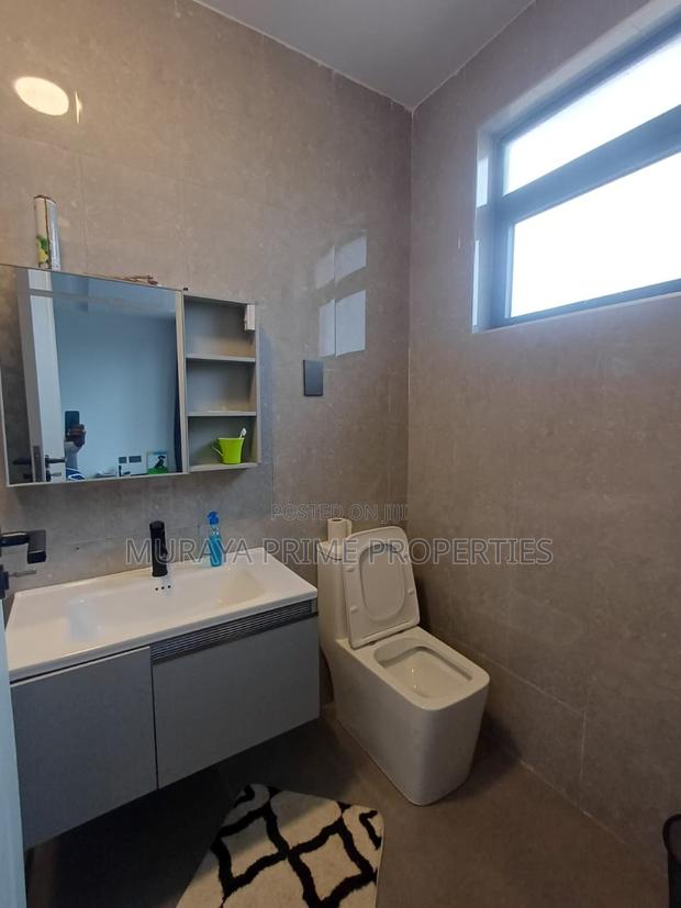 5bdrm Maisonette in Kerarapon for sale
