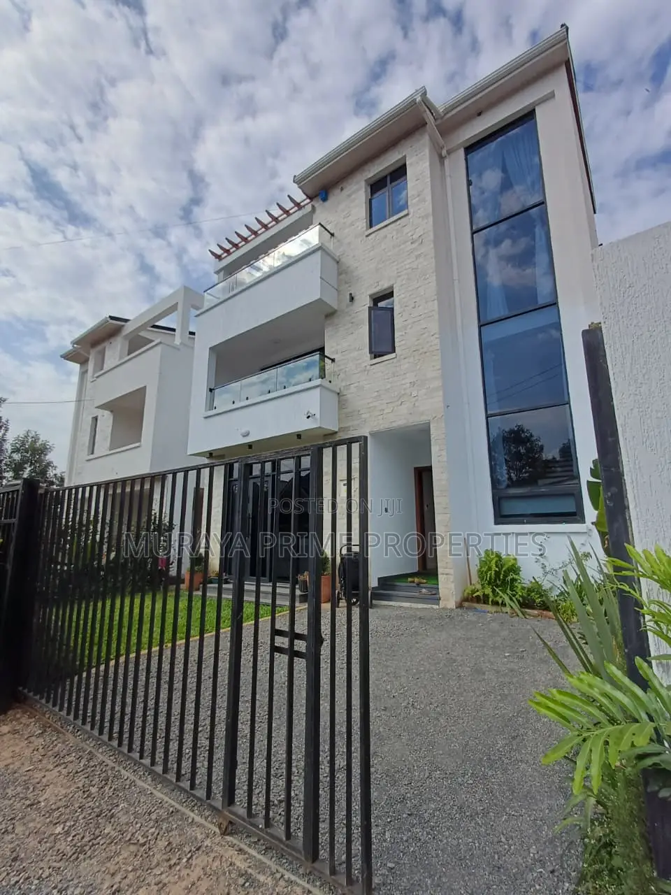 Furnished 5bdrm Maisonette in Kerarapon for sale