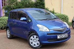 Toyota Ractis 2010 Blue