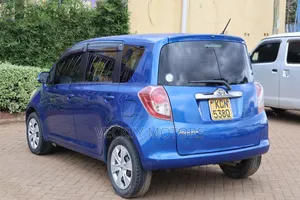Toyota Ractis 2010 Blue
