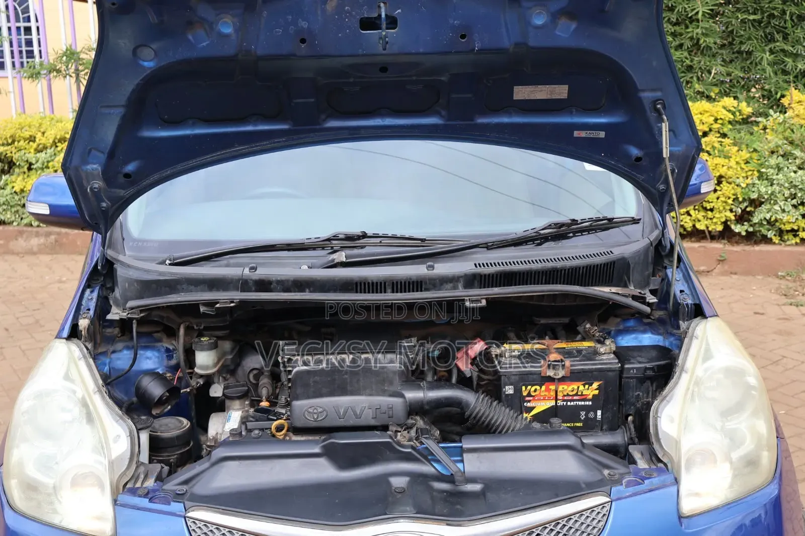 Toyota Ractis 2010 Blue