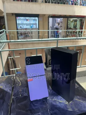 New Samsung Galaxy Z Flip4 512 GB Purple