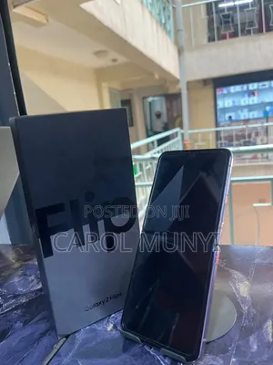 New Samsung Galaxy Z Flip4 512 GB Purple