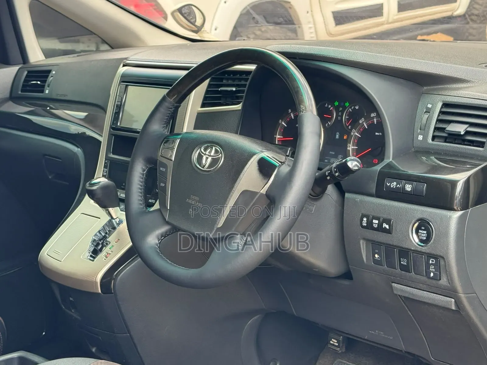 Toyota Alphard 2.4 Petrol FWD 2014 White