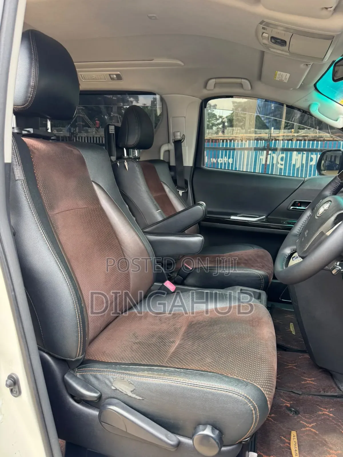 Toyota Alphard 2.4 Petrol FWD 2014 White