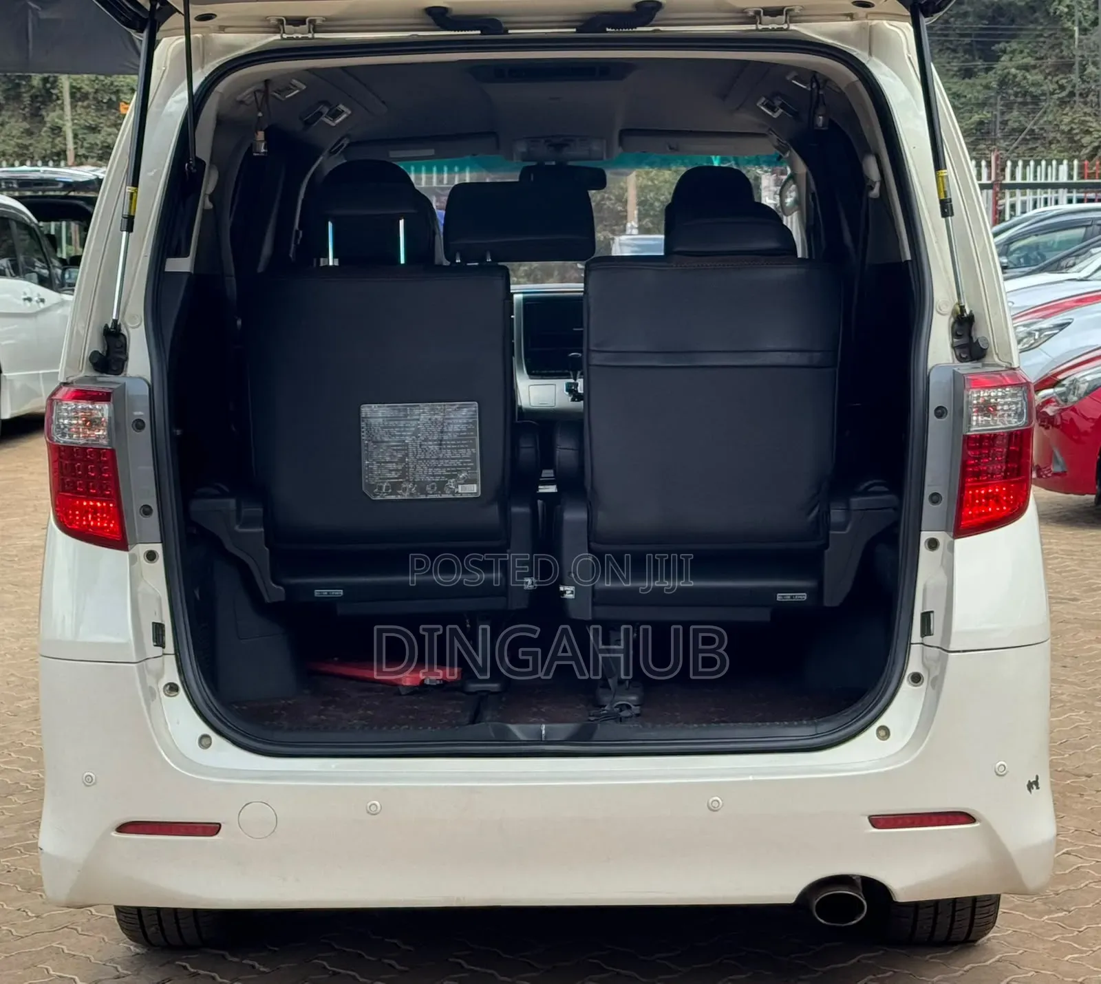 Toyota Alphard 2.4 Petrol FWD 2014 White