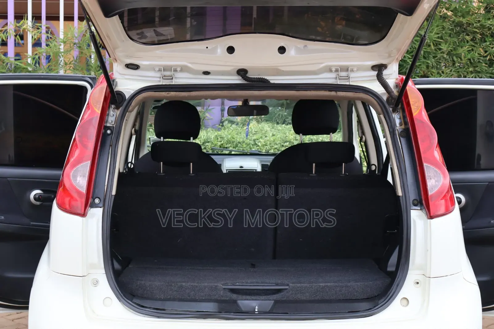 Nissan Note 2011 White