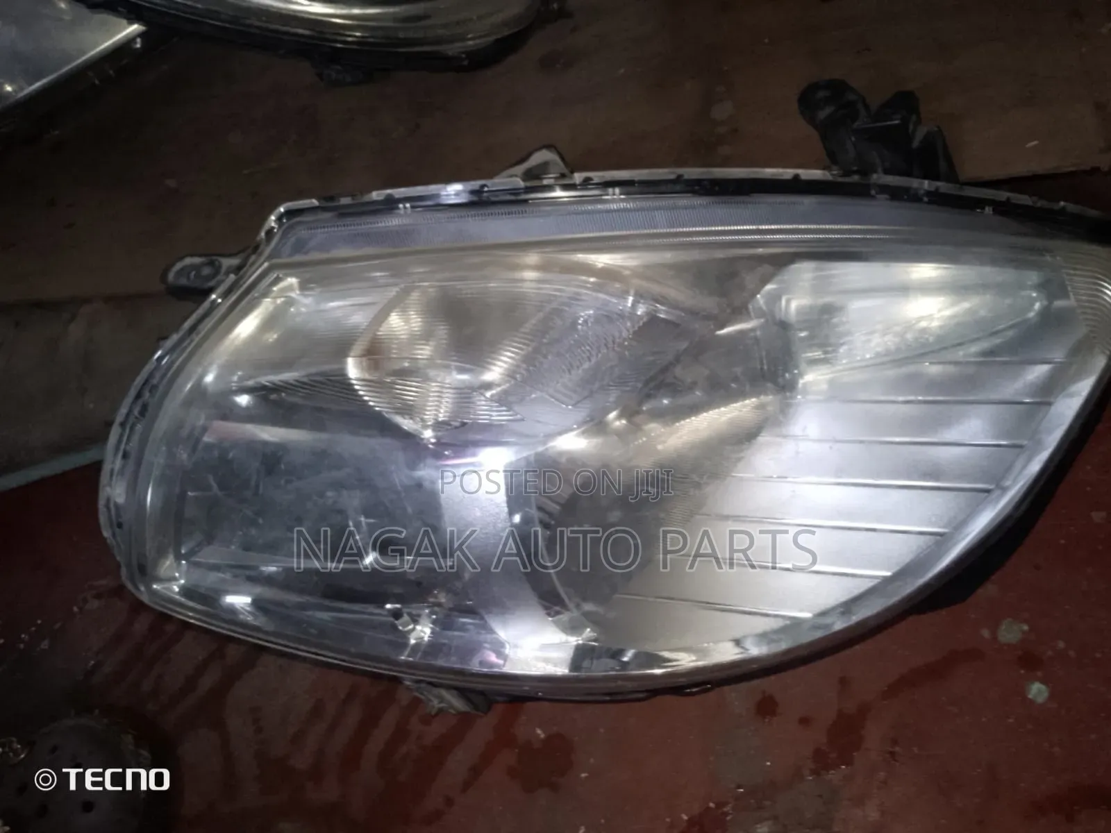 Nissan Tiida 2010 Headlight Non Xenon
