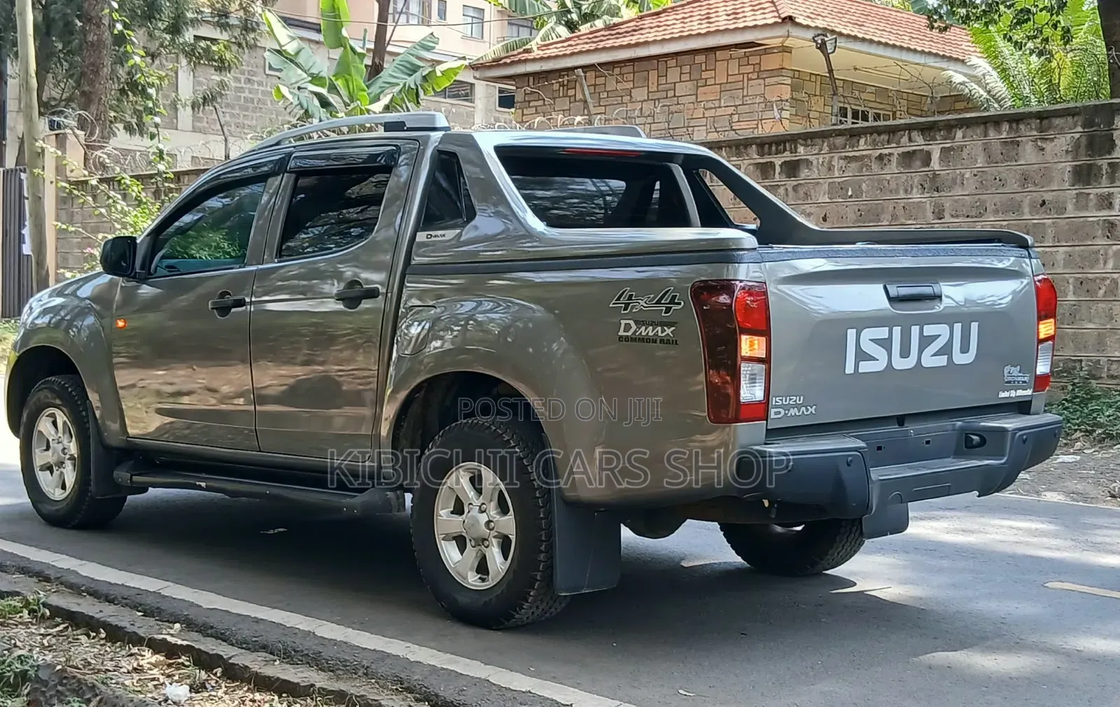 Isuzu D-MAX 2023 Gray