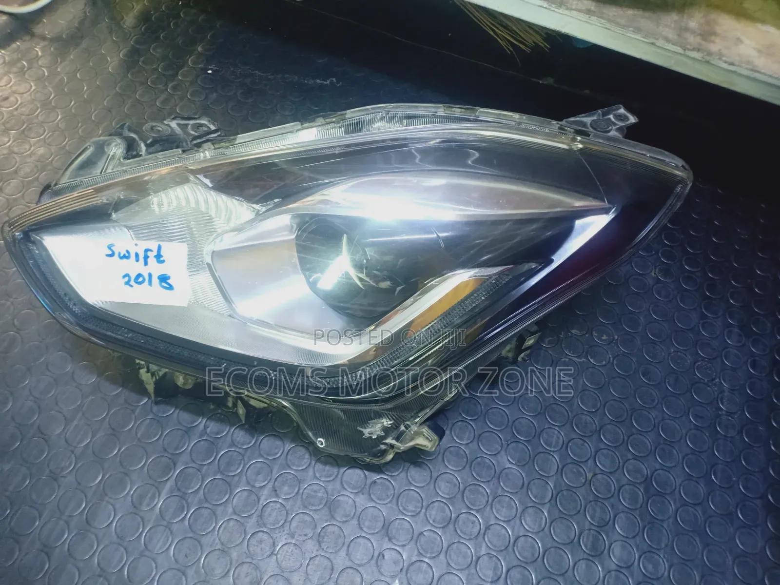 Suzuki Swift 2018 Headlight