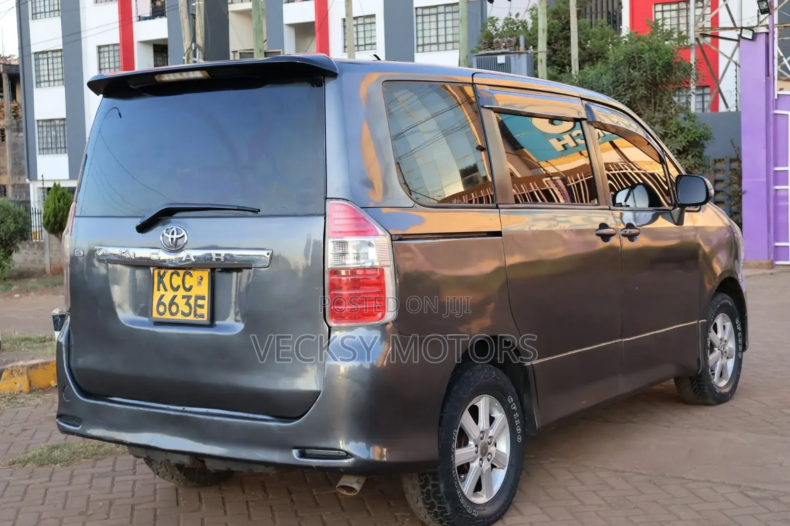 Toyota Noah 2008 Gray