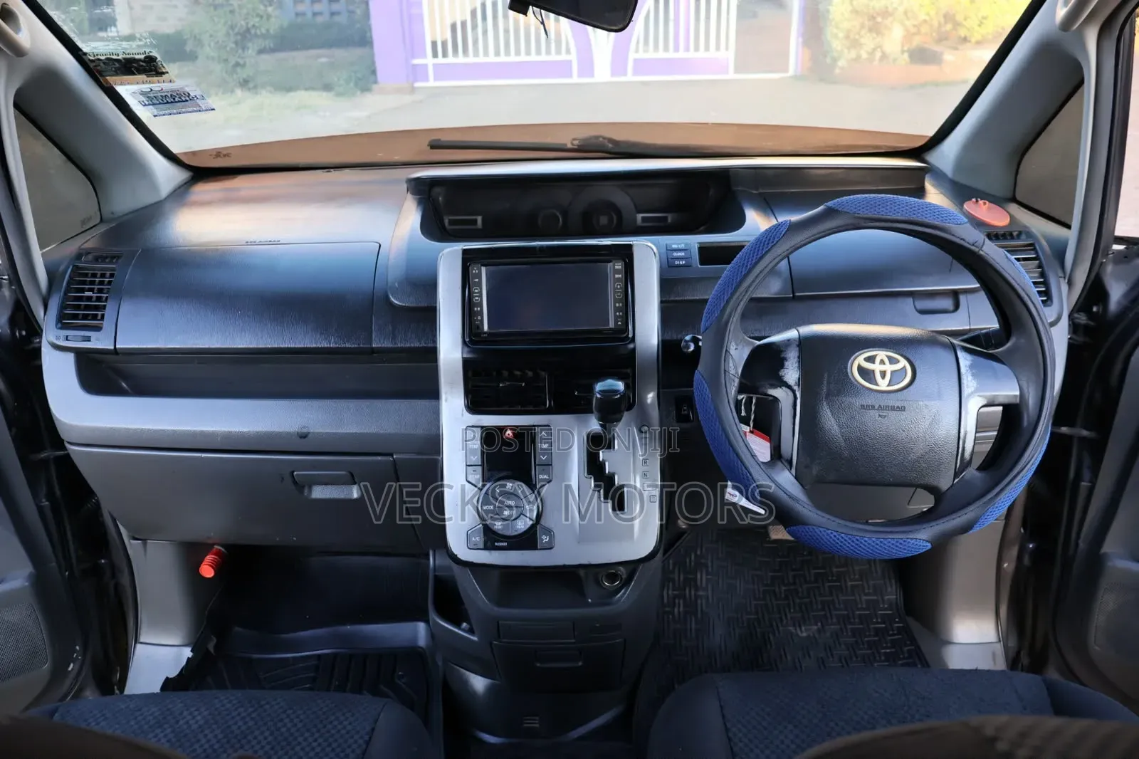 Toyota Noah 2008 Gray