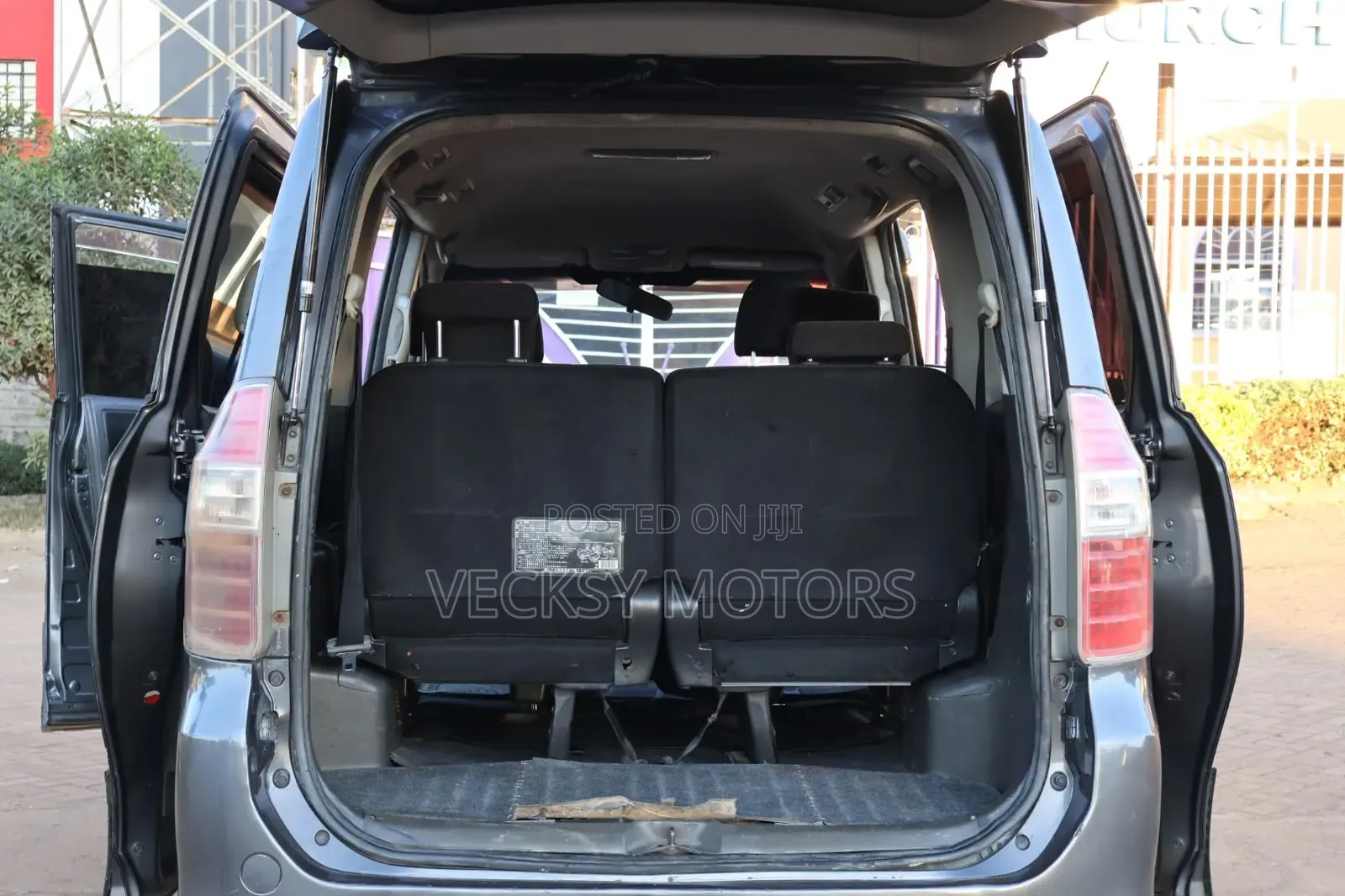 Toyota Noah 2008 Gray