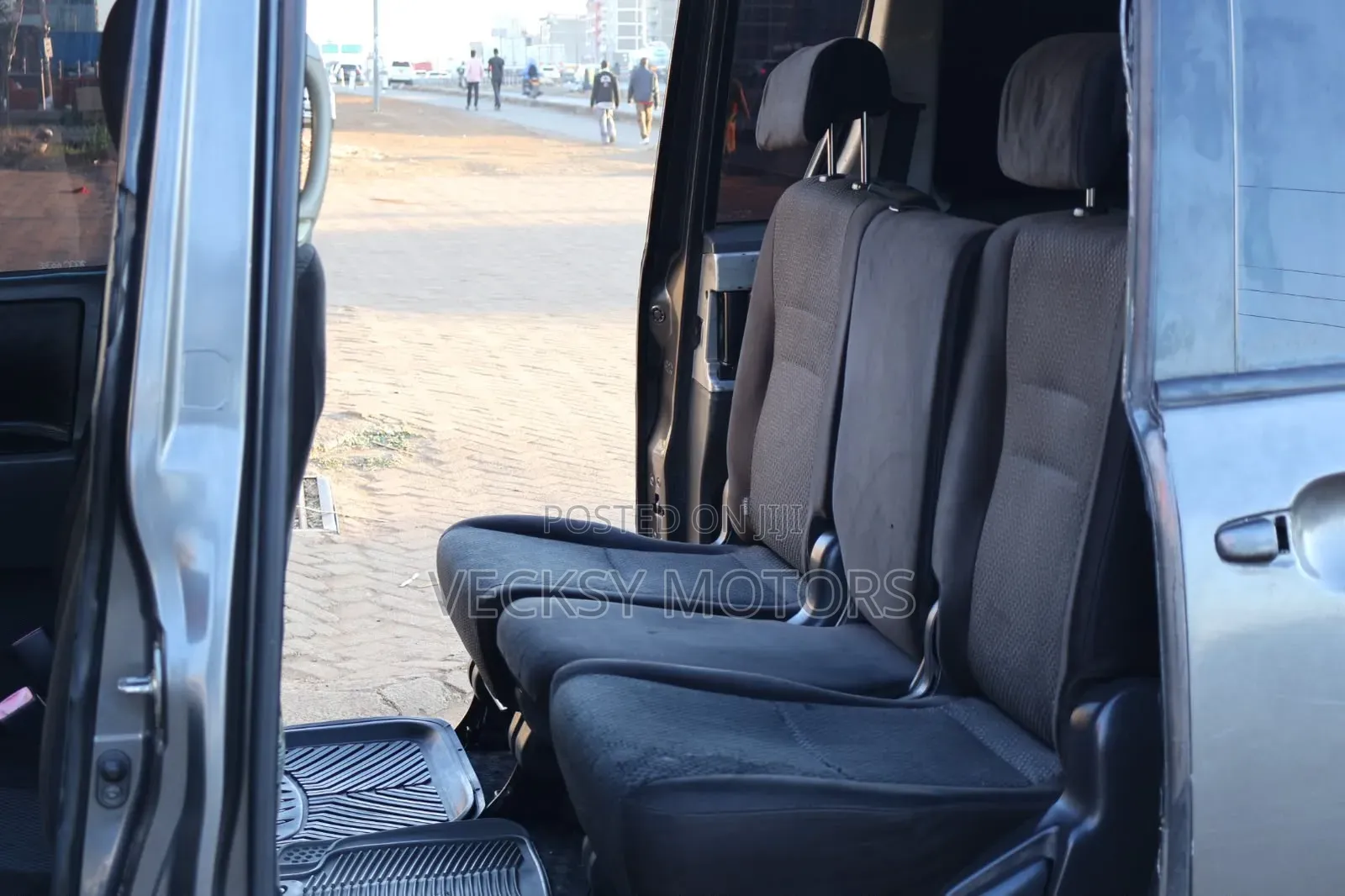 Toyota Noah 2008 Gray