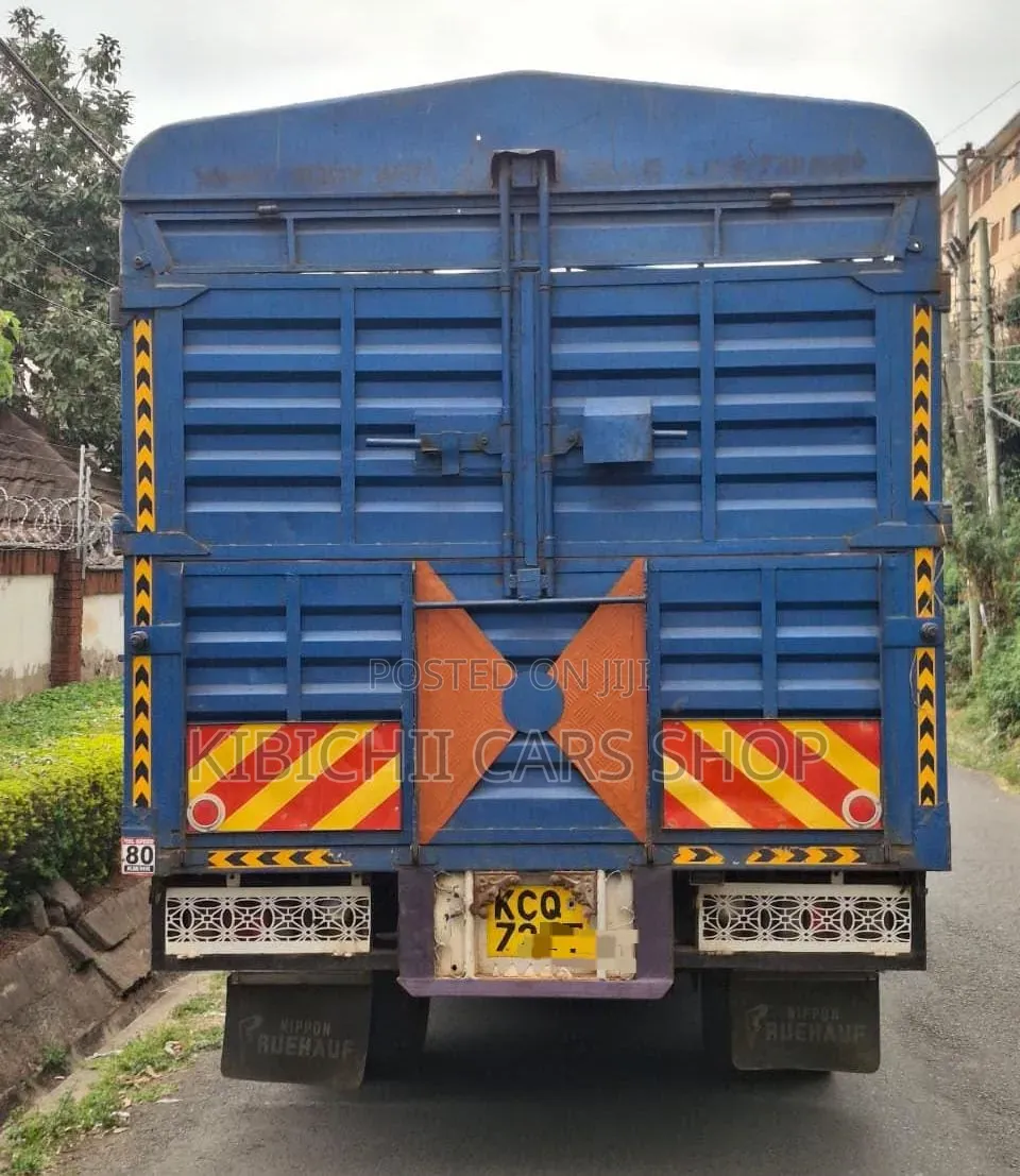 Isuzu Elf Manual 2014 White