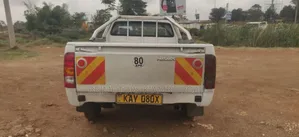 Toyota Hilux 2.5 D-4D 2007 White