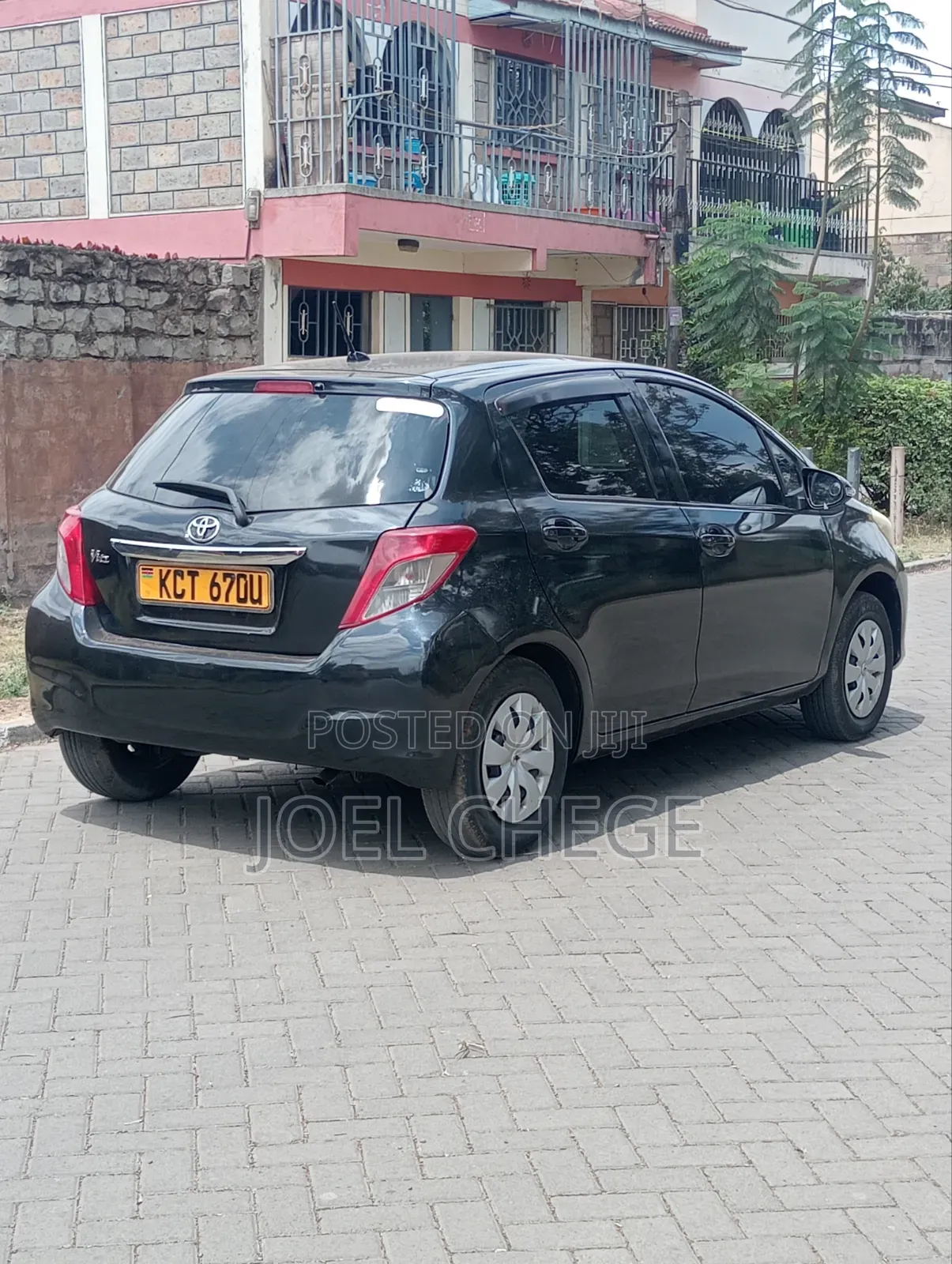Toyota Vitz 2011 Black