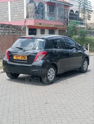 Toyota Vitz 2011 Black