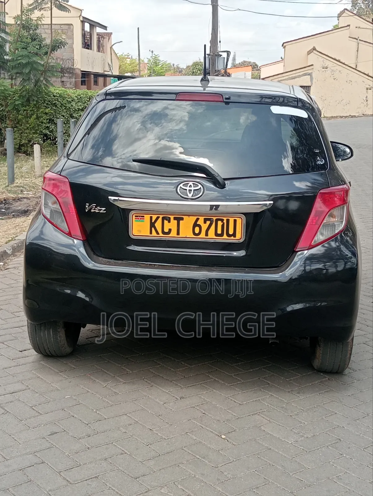 Toyota Vitz 2011 Black