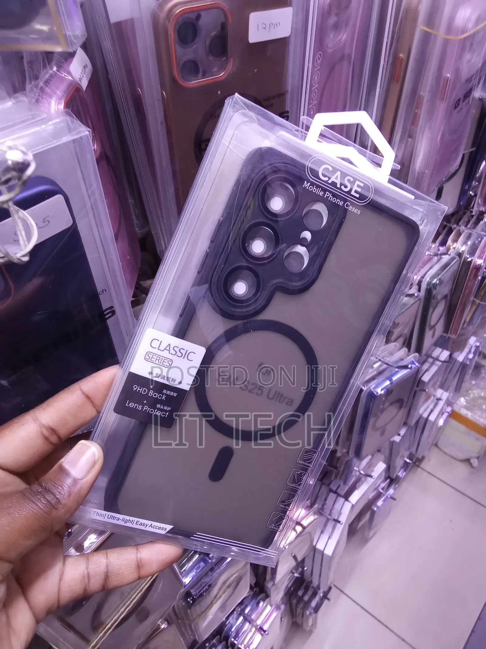 Black Classic MagSafe Transluscent Case Designed for SM S25 Ultra