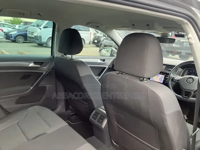 Volkswagen Golf 2019 Silver