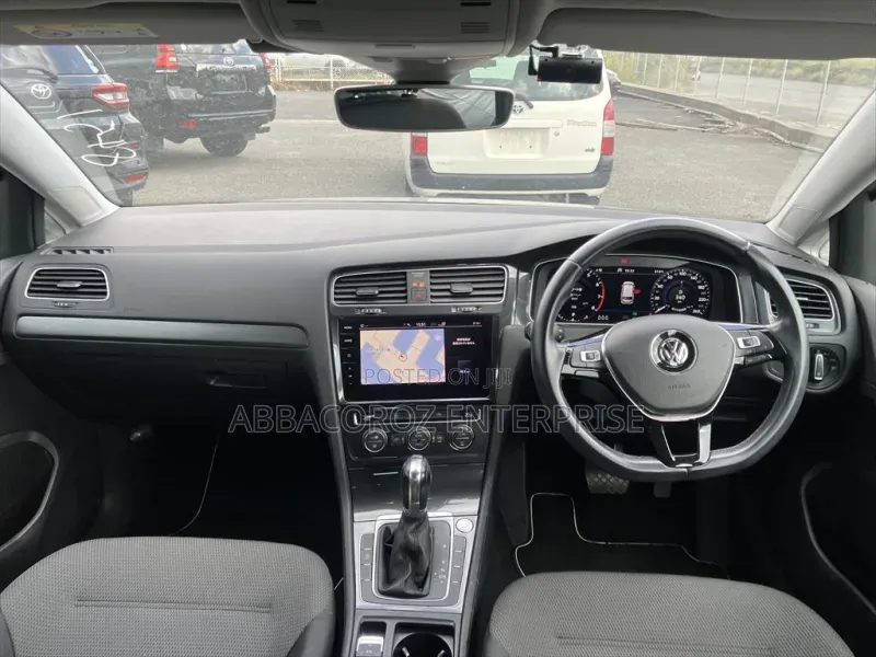Volkswagen Golf 2019 Silver
