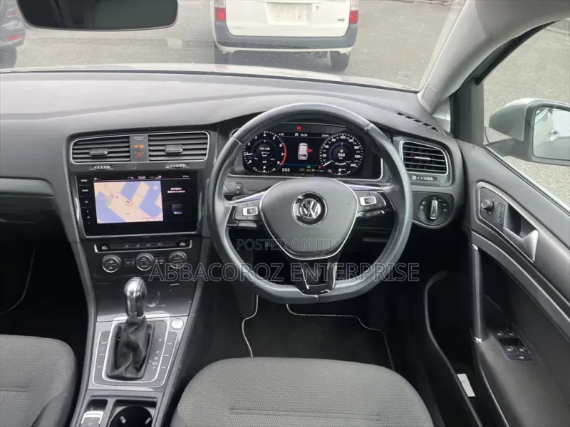 Volkswagen Golf 2019 Silver