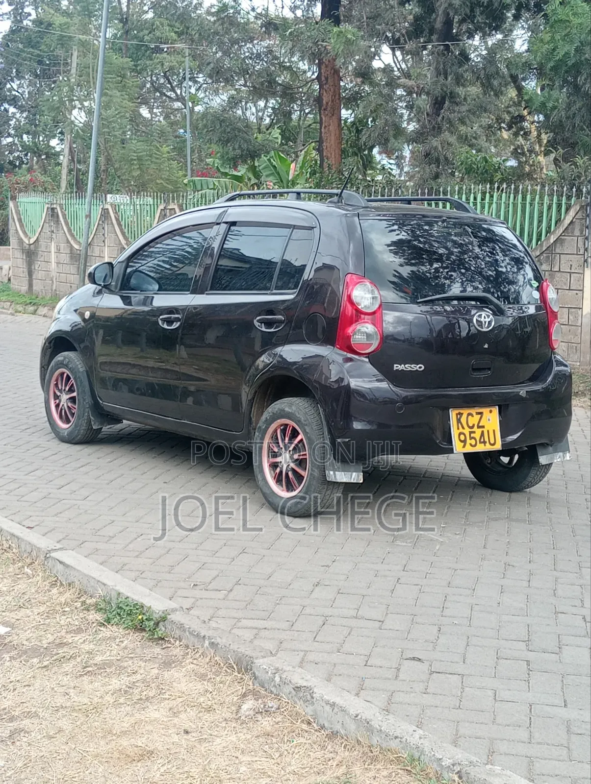 Toyota Passo 2013 Maroon