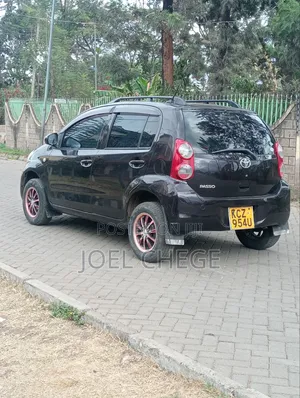 Toyota Passo 2013 Maroon