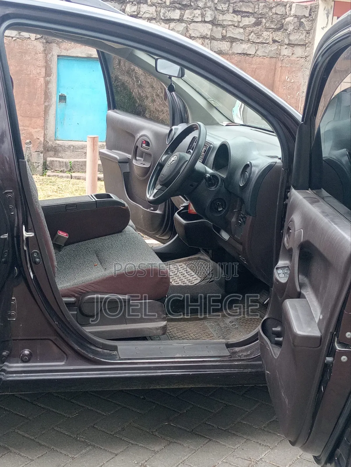 Toyota Passo 2013 Maroon