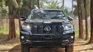 Toyota Land Cruiser Prado 2.8 2023 Black