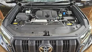 Toyota Land Cruiser Prado 2.8 2023 Black