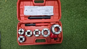 Ratchet Die Stock / Pipe Threading Kit