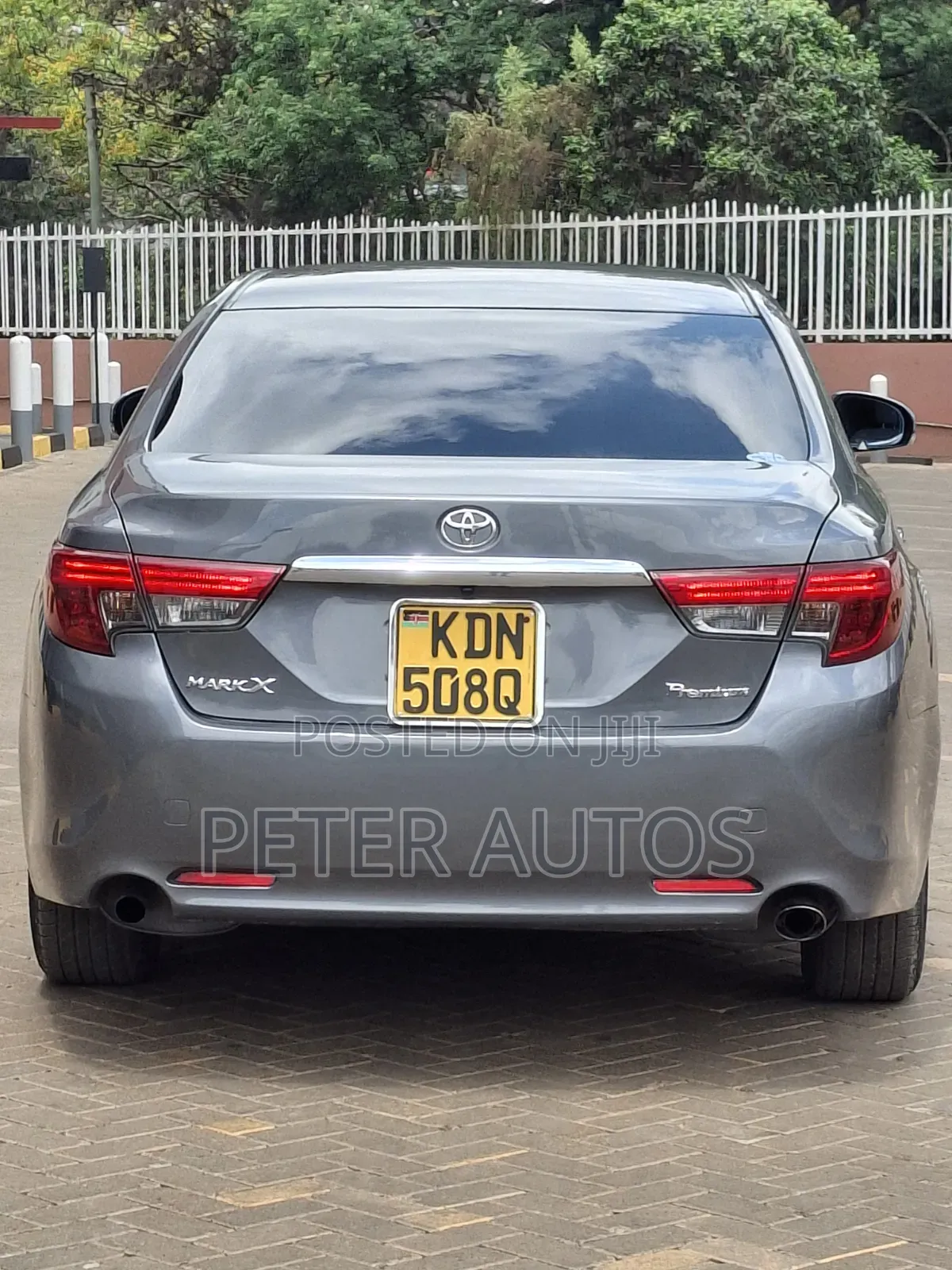 Toyota Mark X 2.5 AWD 2015 Gray