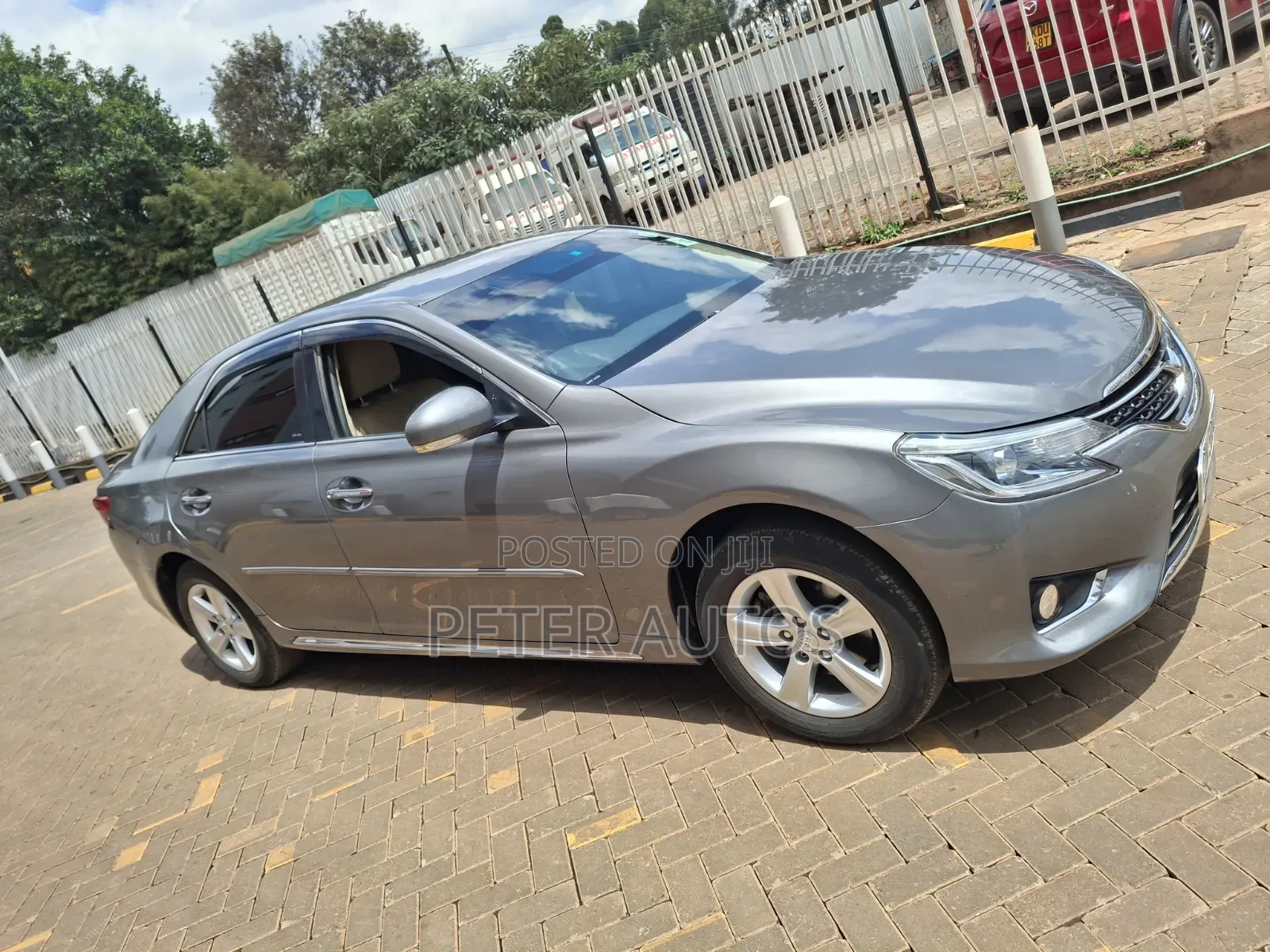 Toyota Mark X 2.5 AWD 2015 Gray