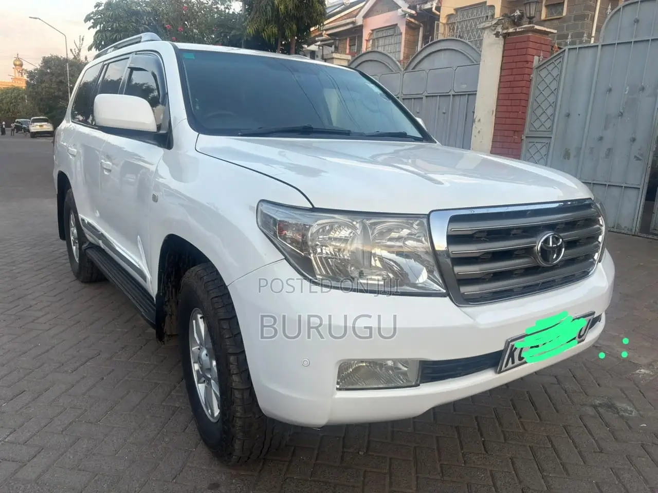 Toyota Land Cruiser 2008 White