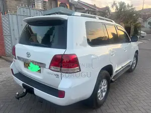 Toyota Land Cruiser 2008 White