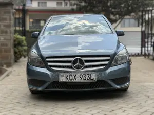 Mercedes-Benz B-Class B180 Petrol 2012 Blue