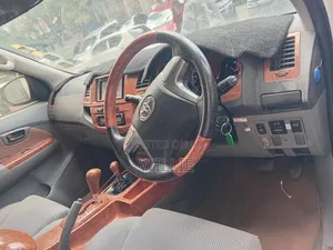 Toyota Hilux 2011 White