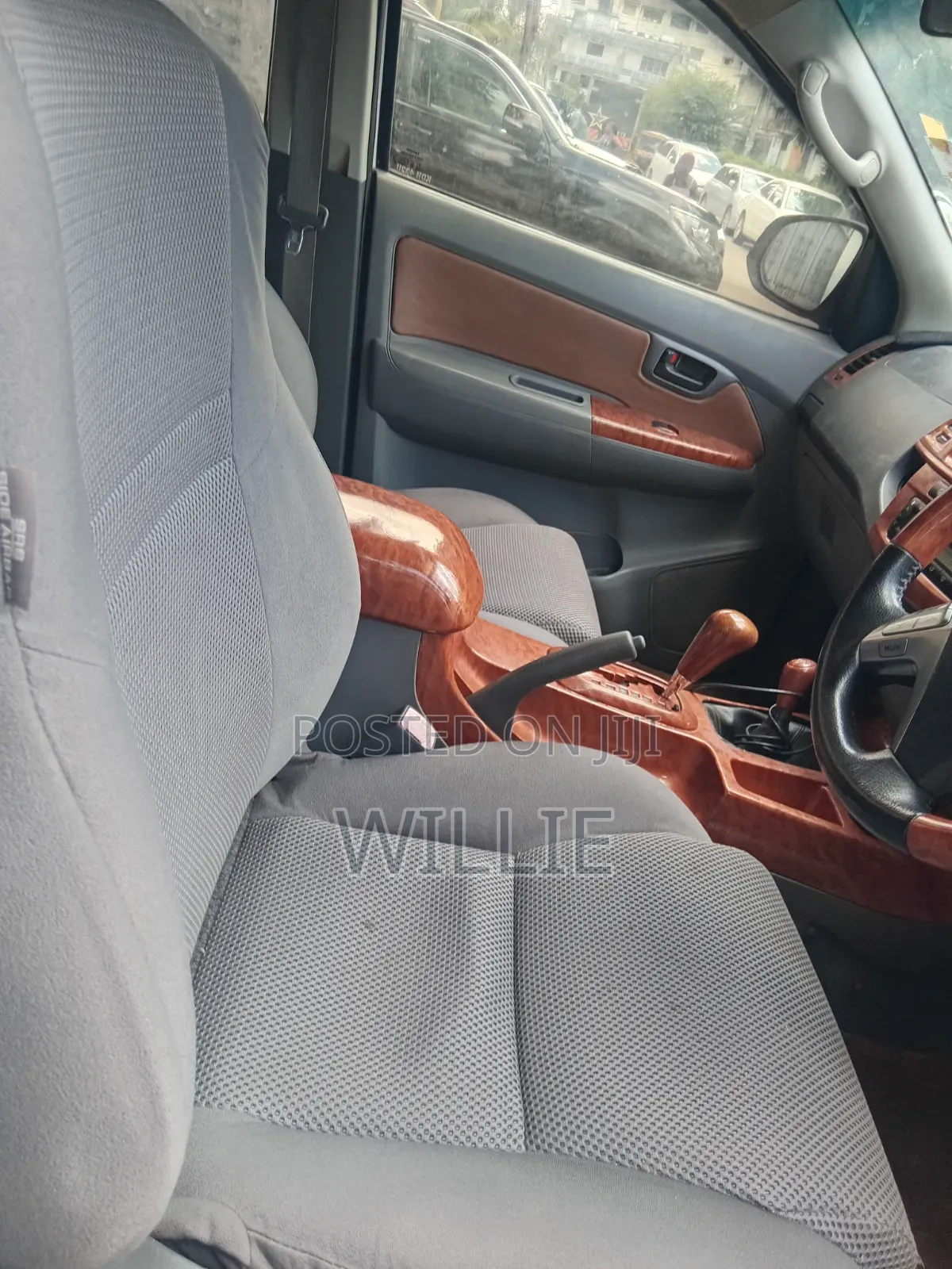 Toyota Hilux 2011 White