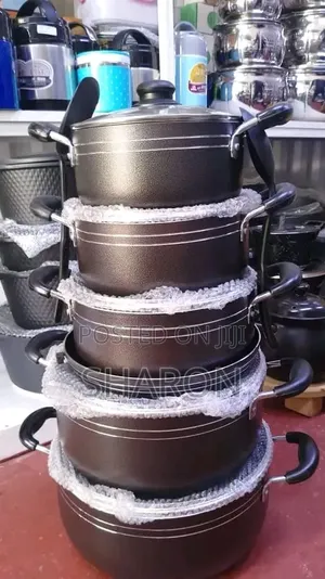 Selling New Cookware Set