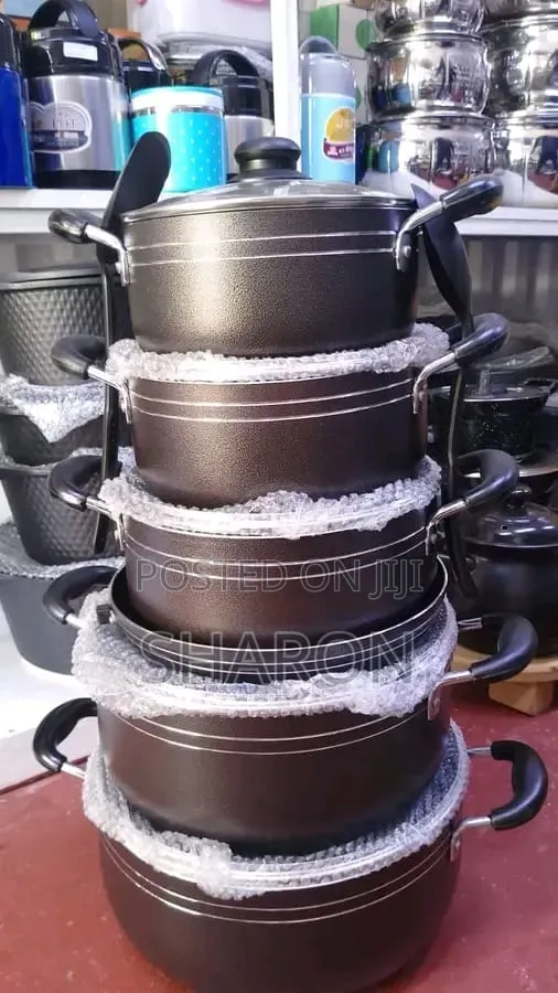 Selling New Cookware Set