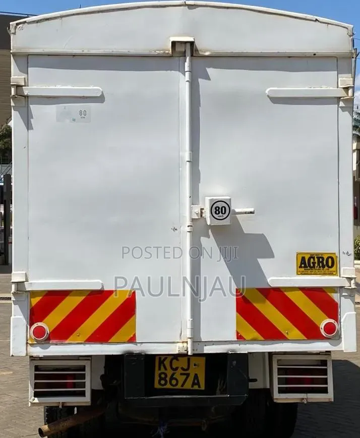 ISUZU NKR 2016 White for Sale