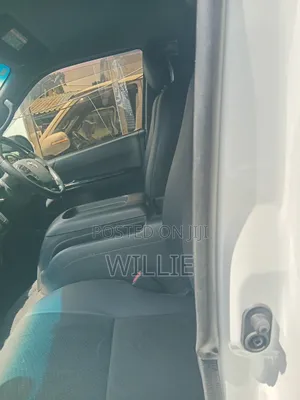 Toyota HiAce 2018 White