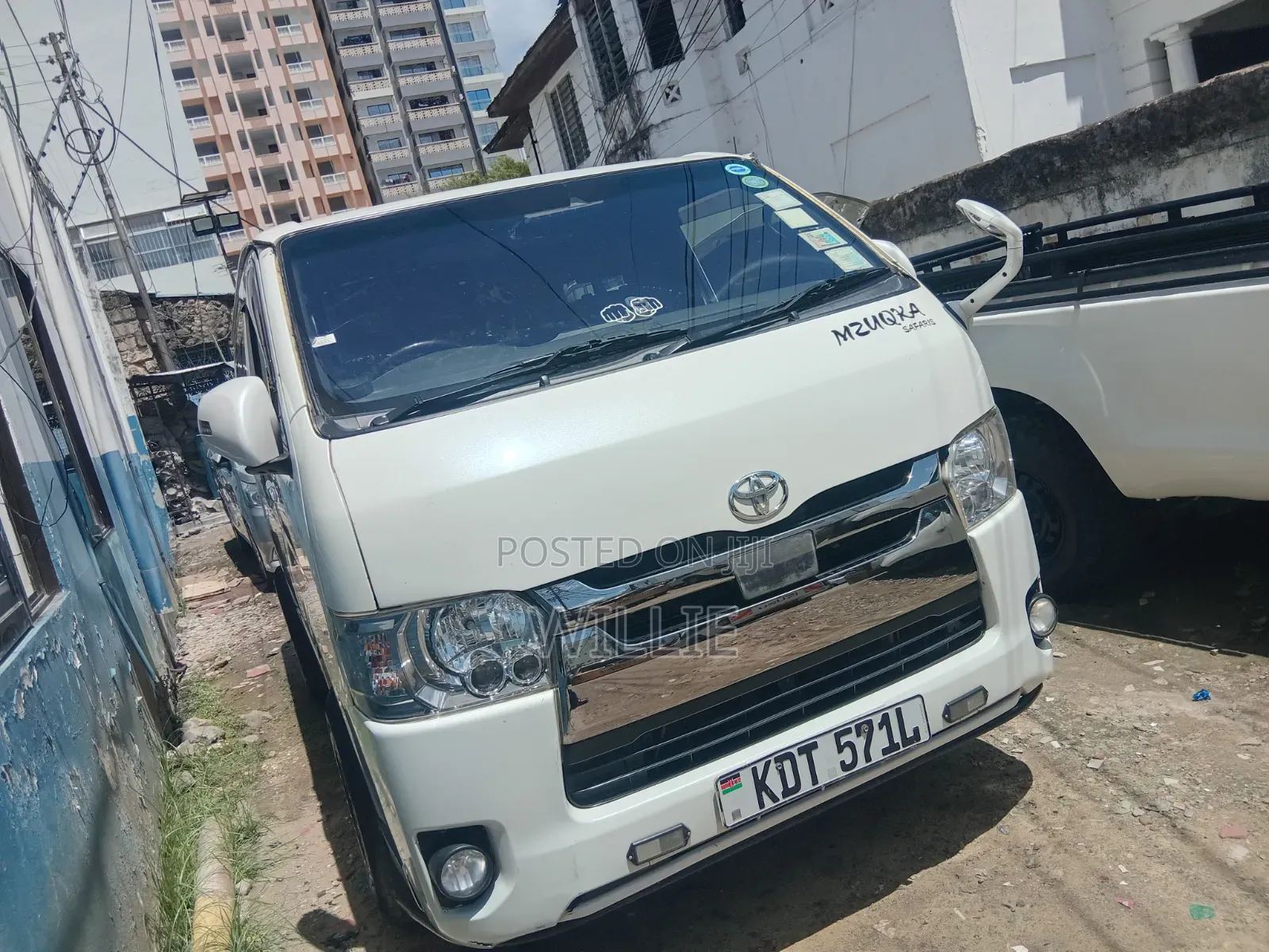 Toyota HiAce 2018 White