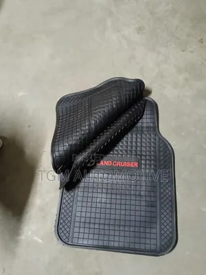 Upgrade Your Land Cruiser With Premium Floor Mats – 5pcs